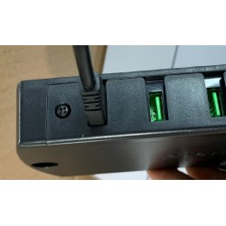 Cables will not drop out with Sit N Charge Lock-Tight System.